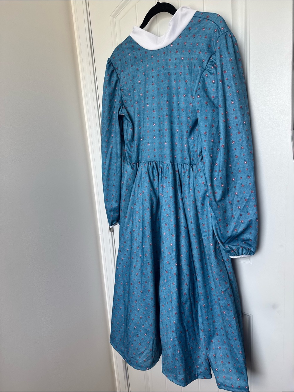 American Girl Kirsten Adult Costume Dress Women’s Medium Pioneer Floral
